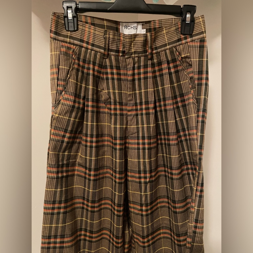 Retro look pleated plaid wide leg pants